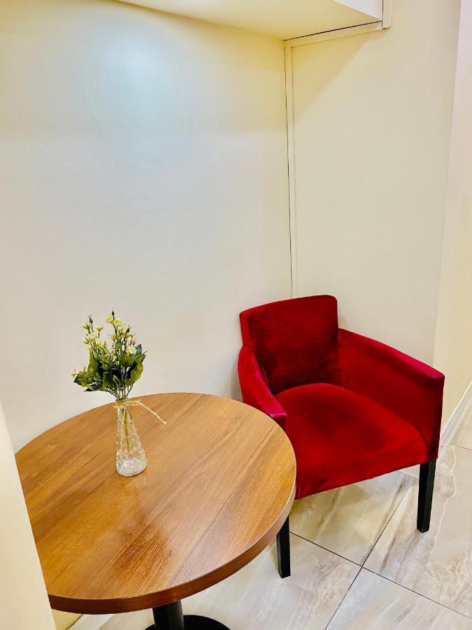 Like Home Hostel Na Shevchenko, 162Б อัลมาตี ภายนอก รูปภาพ
