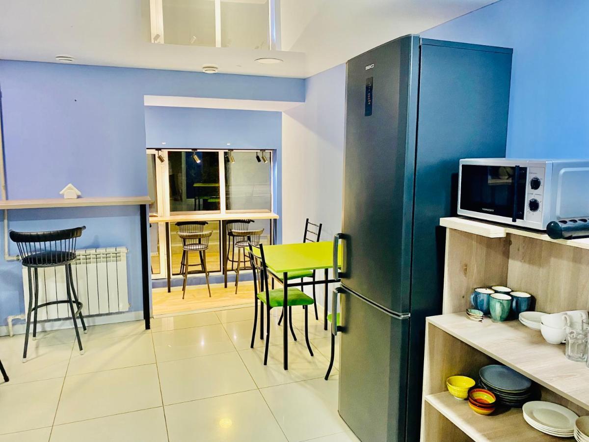Like Home Hostel Na Shevchenko, 162Б อัลมาตี ภายนอก รูปภาพ