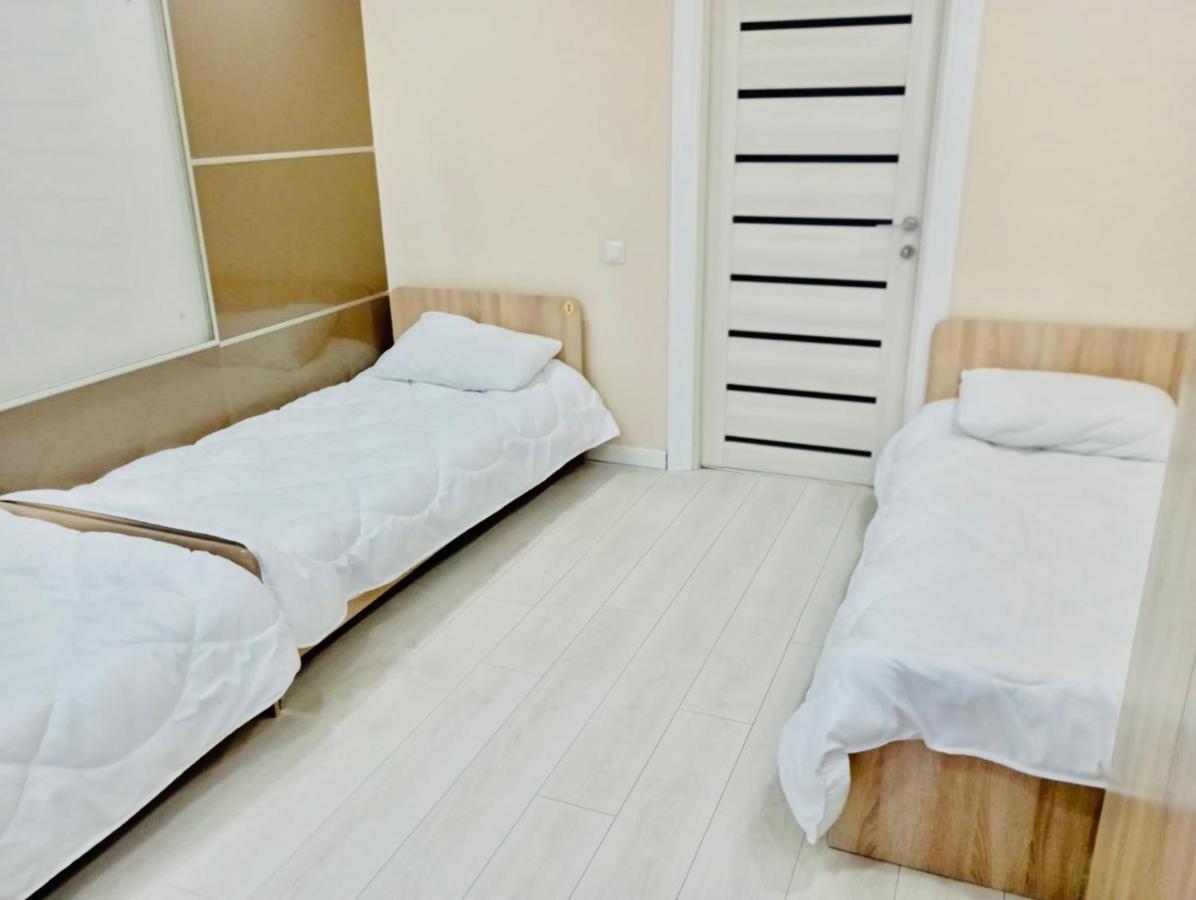 Like Home Hostel Na Shevchenko, 162Б อัลมาตี ภายนอก รูปภาพ