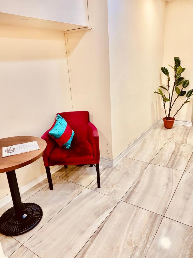 Like Home Hostel Na Shevchenko, 162Б อัลมาตี ภายนอก รูปภาพ