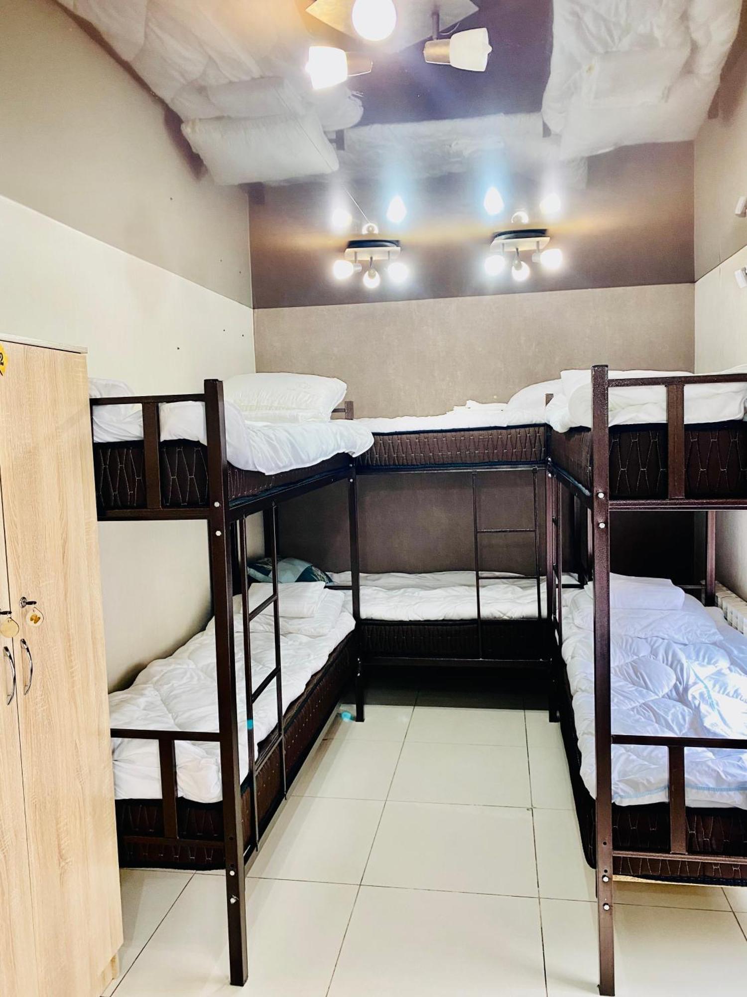 Like Home Hostel Na Shevchenko, 162Б อัลมาตี ภายนอก รูปภาพ